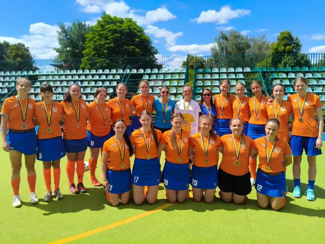 Команда ННІФК СумДПУ з хокею на траві срібні призери чемпіонату України